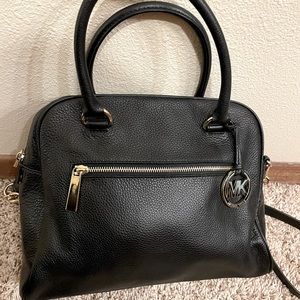 Michael Kors Bkack leather purse
